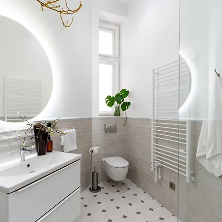 Two Bedroom Apartment-dietla 11- Wawel Castle View Apartment *