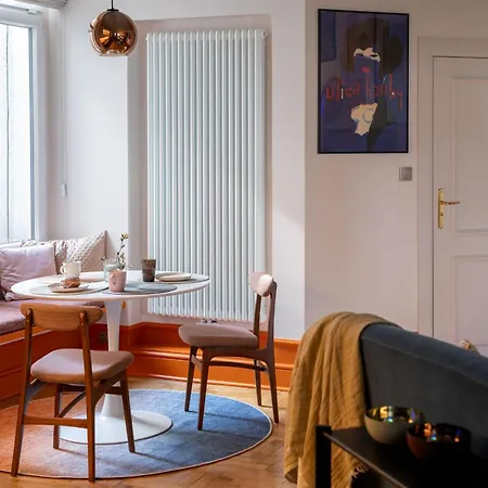 Luminous Art - 2Br For 4 - Wawel View *